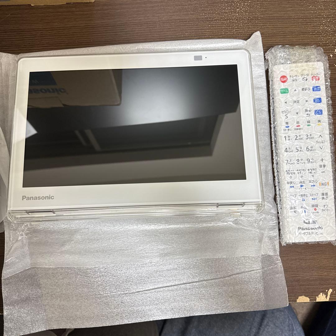 Panasonic UN-10E8-W ポータブルデジタルテレビ