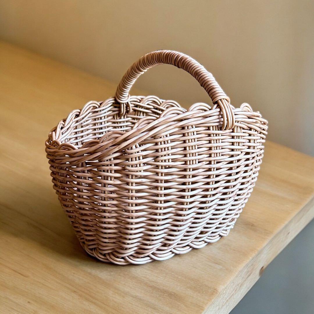 ハンギングバスケット　洗えるかご　リモコン入れやドライフラワー飾りなどに