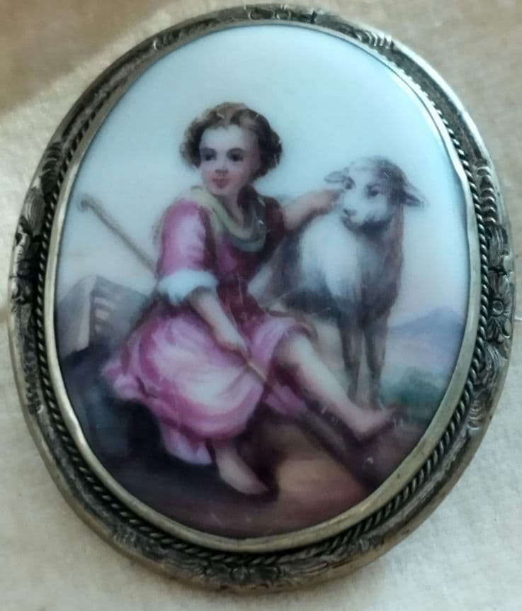 英国　アンティーク　ヴィクトリア王朝時代のブローチ　ムリーリョ