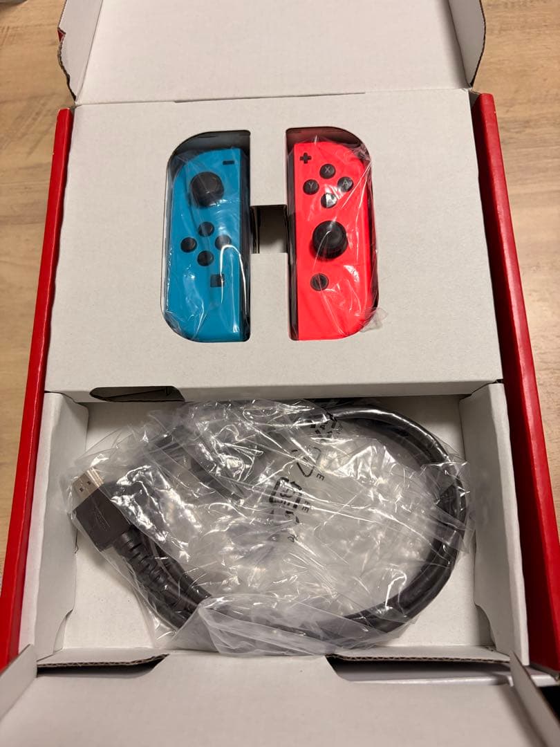 Nintendo Switch 本体 青/赤 バッテリー強化版6日夜発送