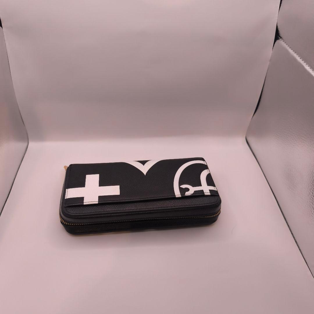 Castelb bajac ロゴ入り黒長財布 ゴールドファスナー