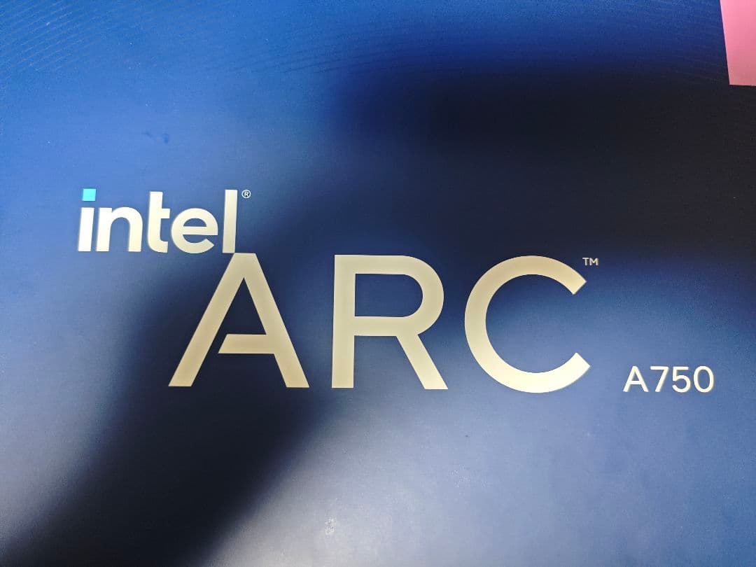 Intel ARC A750 グラフィックボード