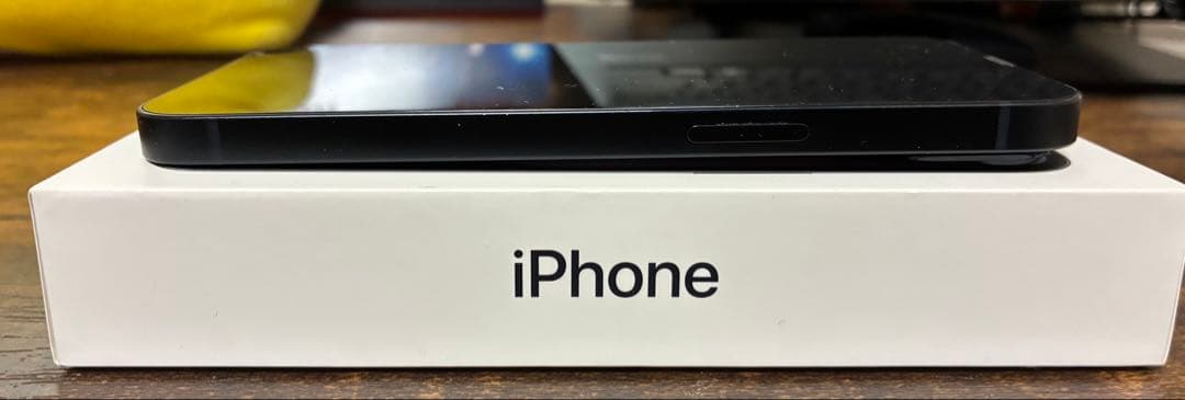 【中古/画面キズあり】iPhone14 / 256GB / ミッドナイト