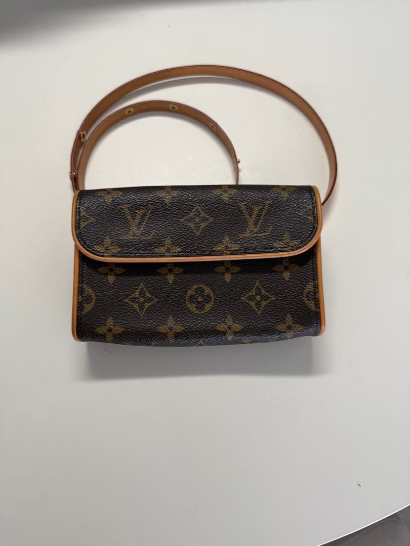 やまちゃん　Louis Vuitton モノグラム ボディバッグ