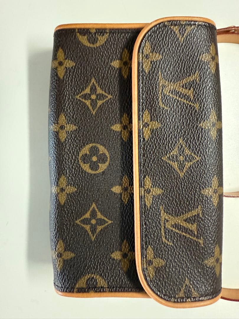 やまちゃん　Louis Vuitton モノグラム ボディバッグ