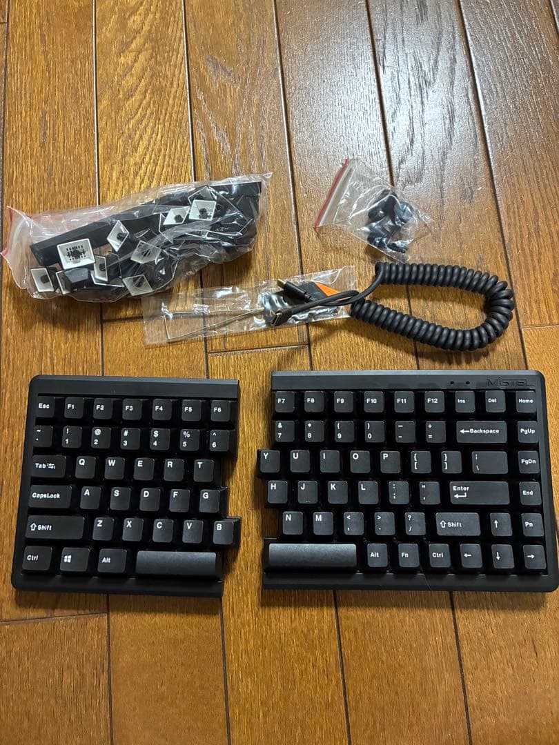 MISTEL MD770 RGB 赤軸 US配列 分割式メカニカルキーボード