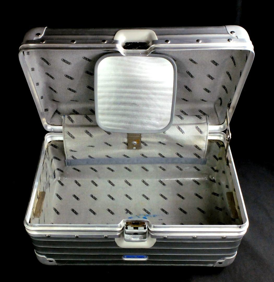 リモワ 946.38『OPAL/オパール』アルミ ビューティケース 鍵付17L