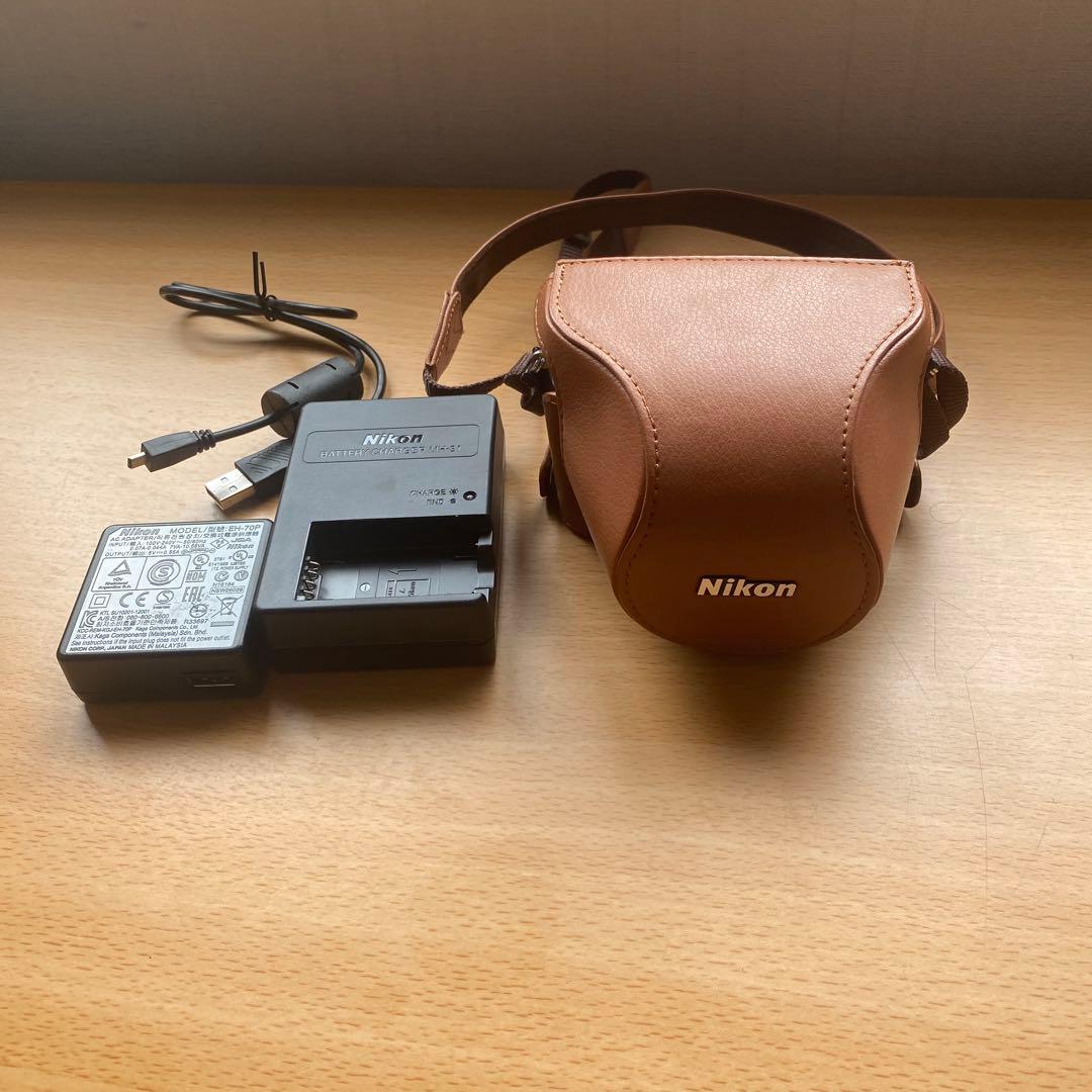 Nikon1 Ｊ5 カメラ　カバー付き　美品