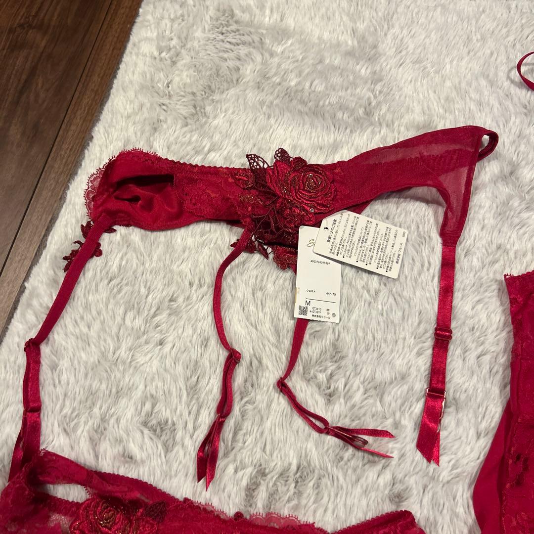 サルート　赤レースキャミソール Tバック　ガーターベルト3点セット