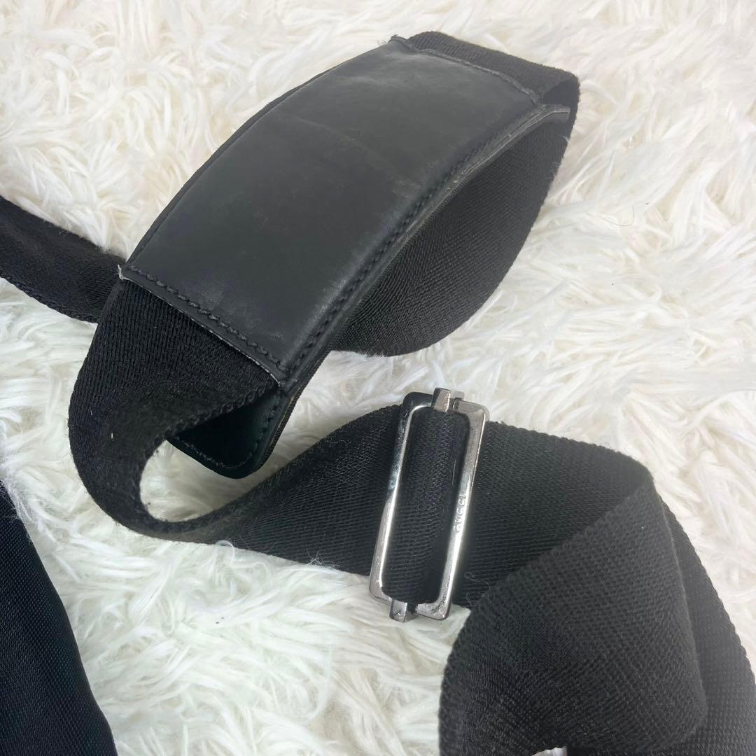 GUCCI グッチ ショルダーバッグ 斜め掛け