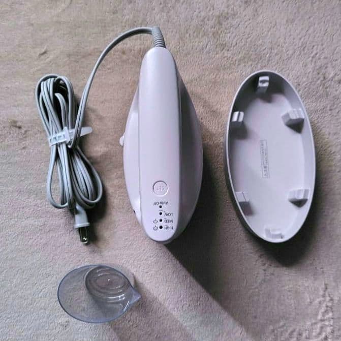 Panasonic　衣類スチーマー　アイロン　NI-FS60A-P　2024年製