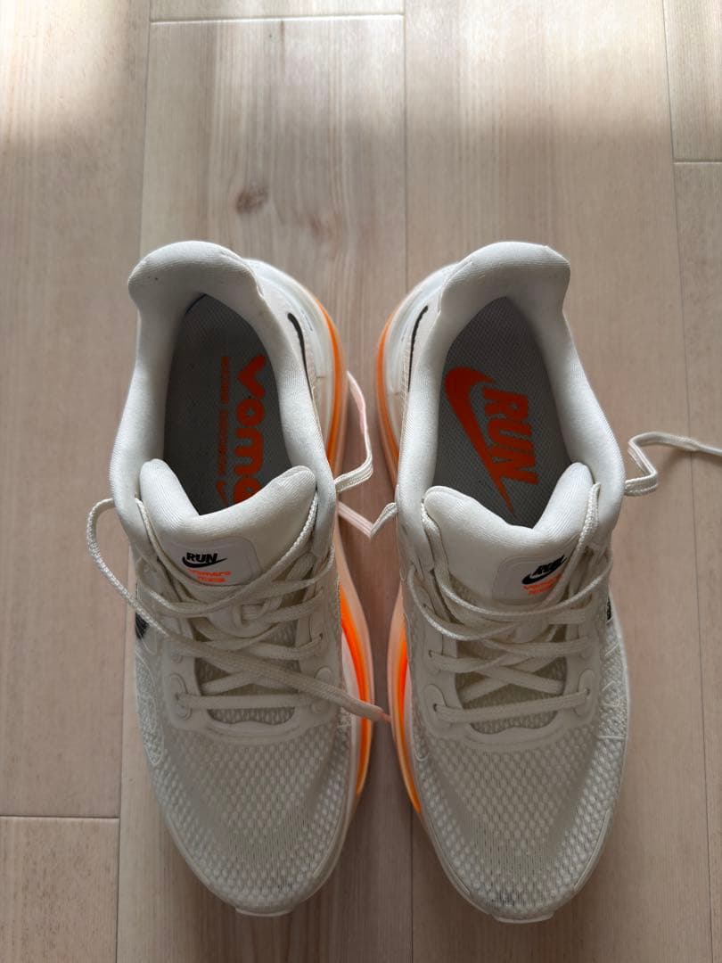 <走行10km> NIKE ボメロプレミアム　25.5