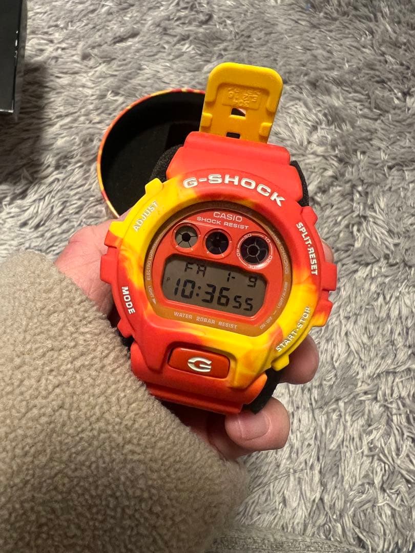 G-SHOCK デジタル腕時計 オレンジ/イエロー