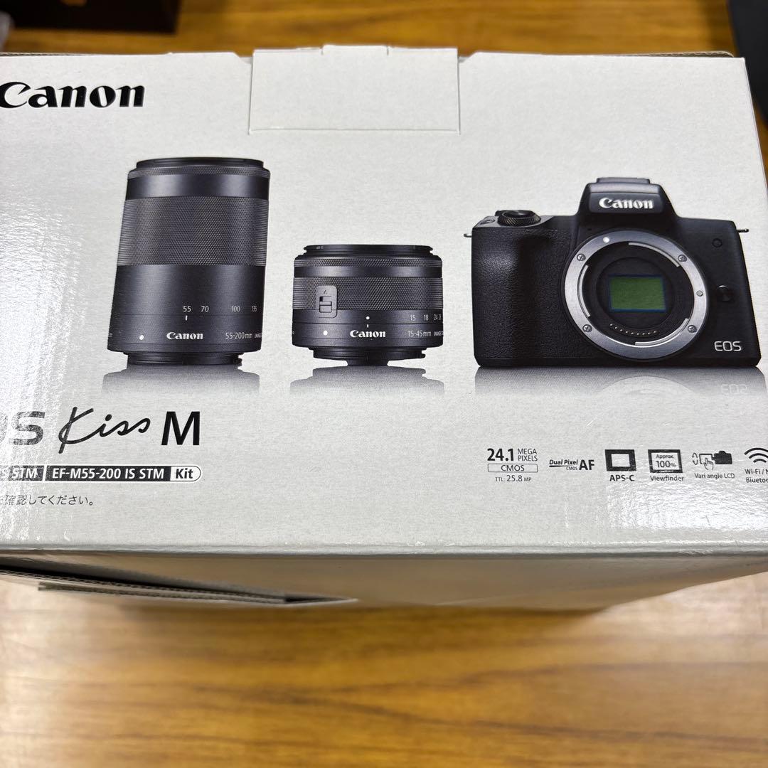 Canon EOS Kiss M レンズキット+本体　（ディズニーカバー付き）