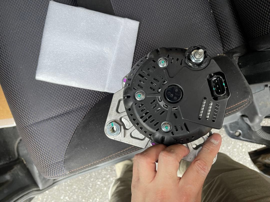 超美品　C25セレナ　リビルトオルタネーター　23100-EN000