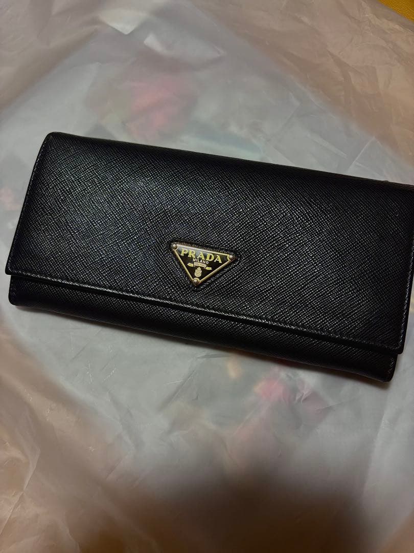 PRADA サフィアーノレザー トライアグル 長財布