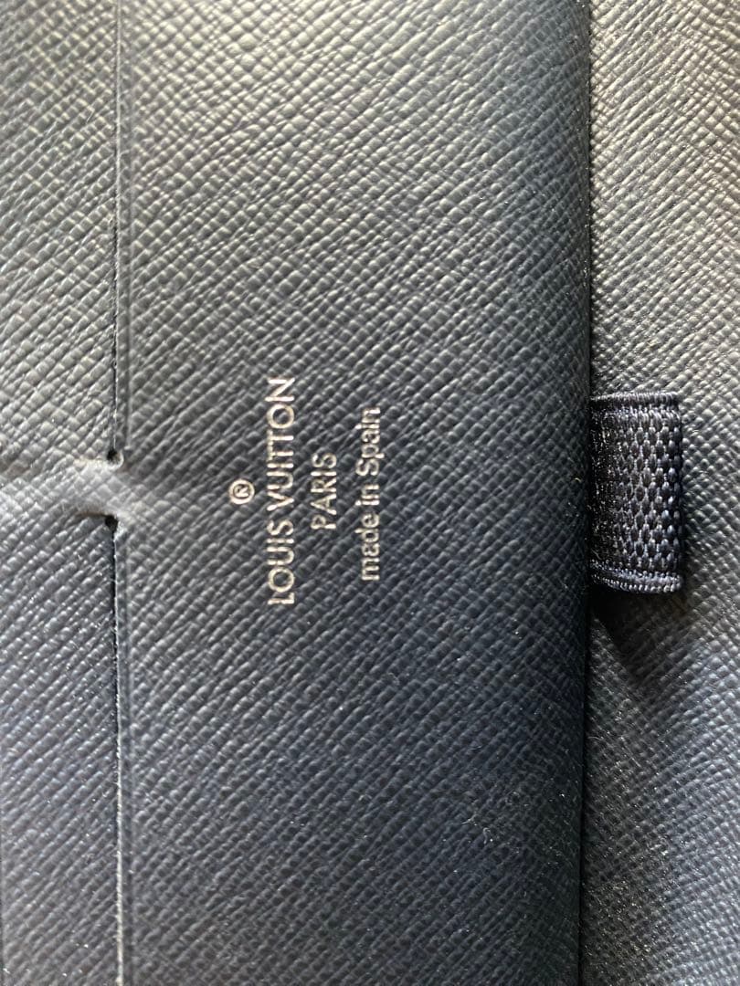 値下しました ルイヴィトン エピ ジッピーウォレット 長財布