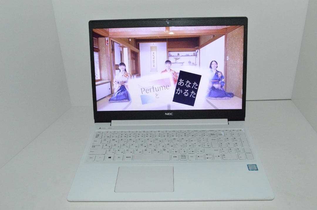 ホワイトLAVIE第8世代Corei7/20G/SSD1TBバッテリー良好