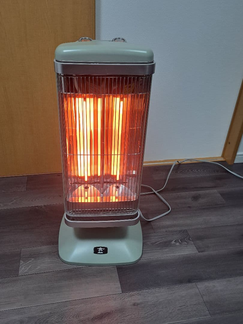 アラジン 遠赤グラファイトヒーター　CAH-2G10D 2021年製