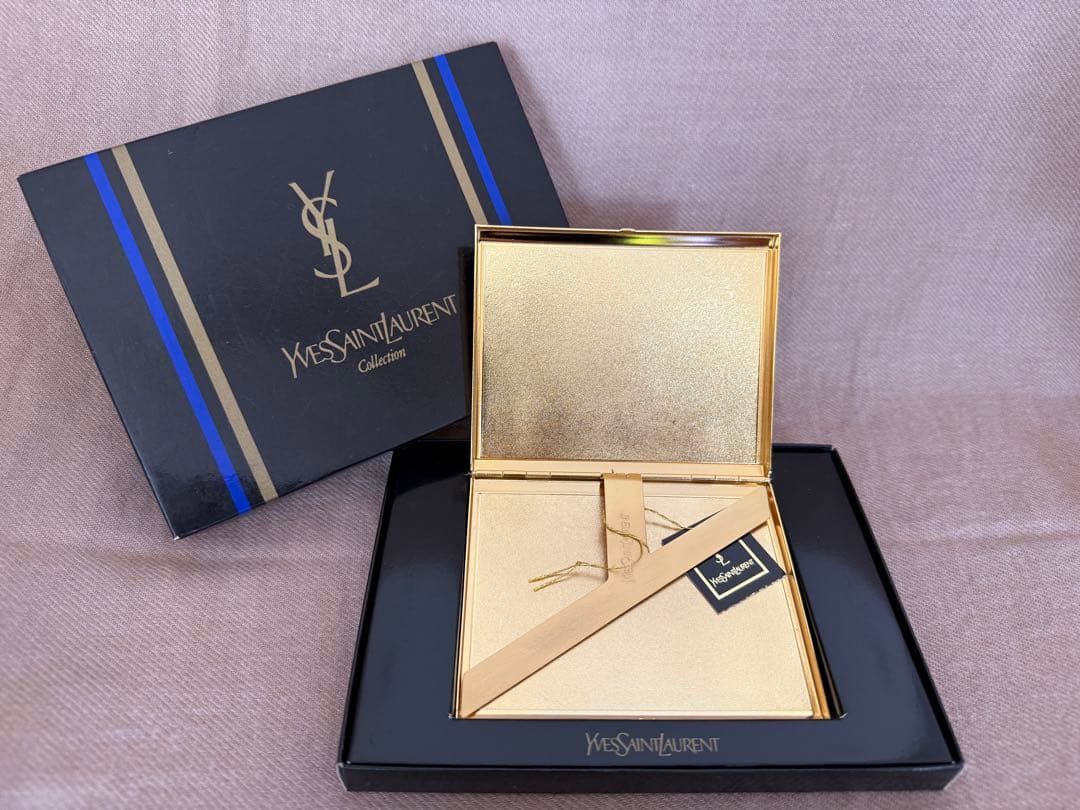 イヴ・サンローラン　Yves Saint Laurent 名刺入れ※箱付き