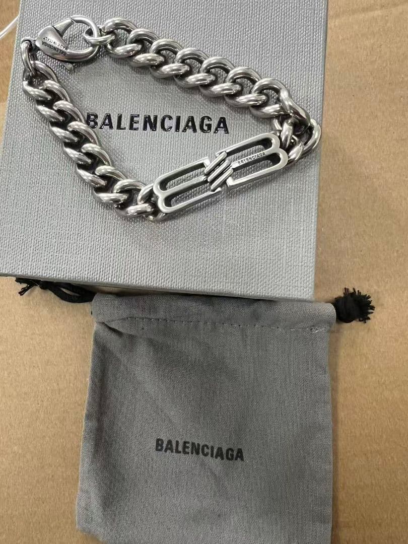 バレンシアガ BALENCIAGA シルバーチェーンブレスレット 新品同様