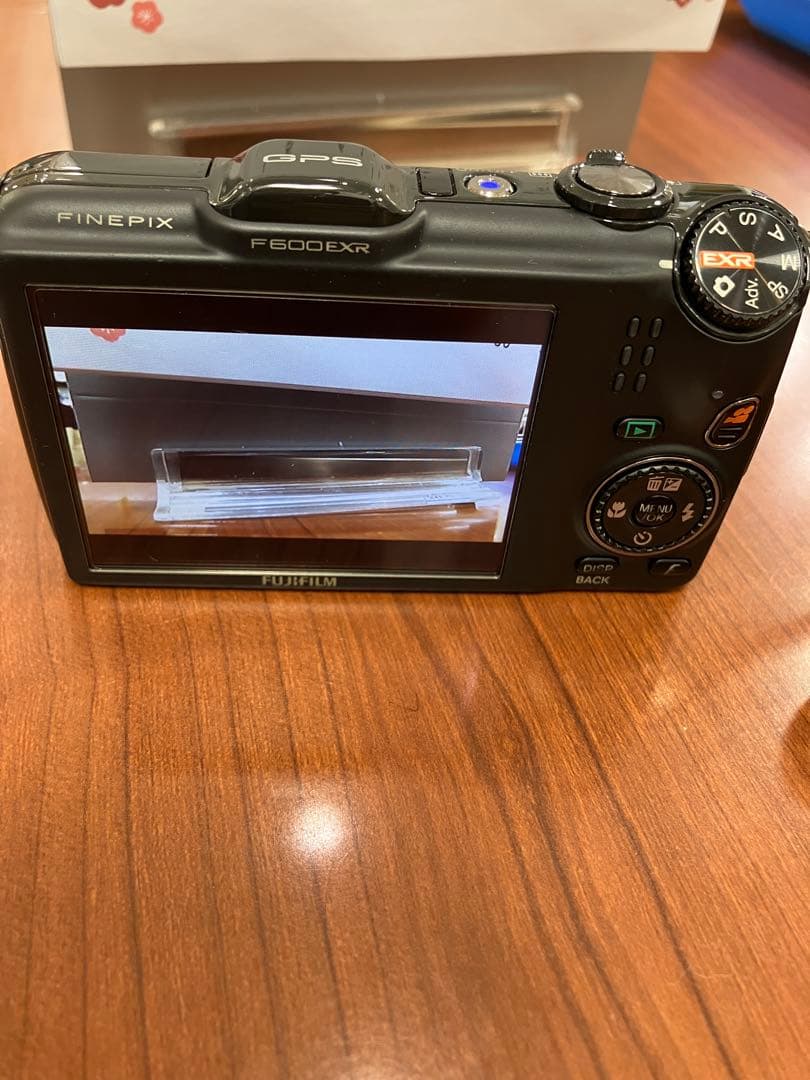 FUJI FILM コンパクトデジタルカメラ　FINEPIX F600 EXR