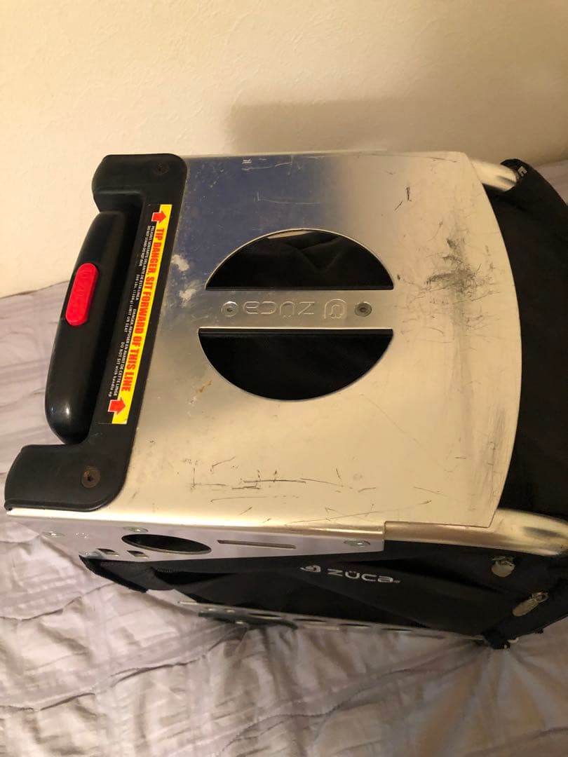 ZÜCA ズーカ　ブラック 座れる　キャリーケース　人気 旅行 シンプル