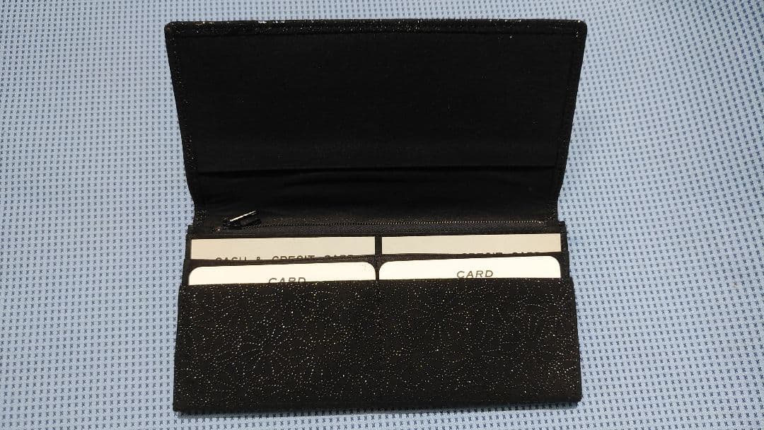 印伝　黒漆の鶴と亀柄模様の長財布 未使用品　レトロ