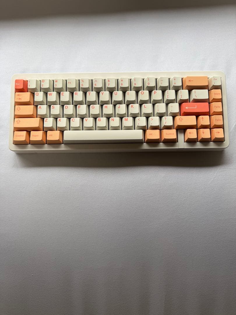 キーボード KBDfans D65 + GMK Peaches n Cream Lite