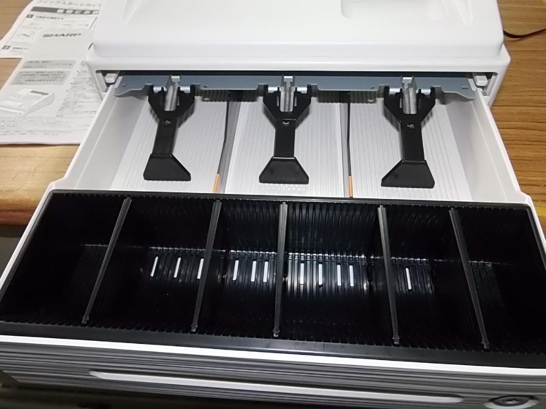 美品設定無料横型領収証シャープ８部門インボイスレジスターXE-A147　0329