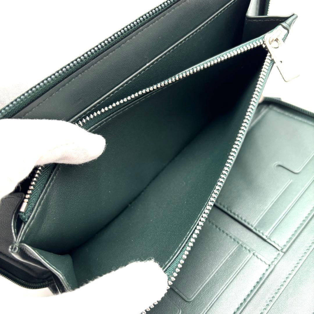 【現行・未使用に近い】バーバリー ラージチェックジャガード ジップウォレット 緑