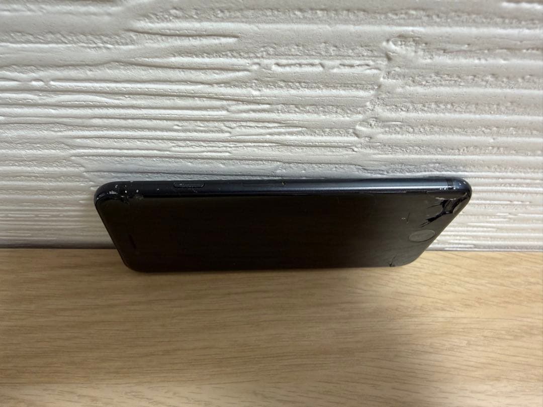 Apple iPhone SE 2nd (モデルA2275)