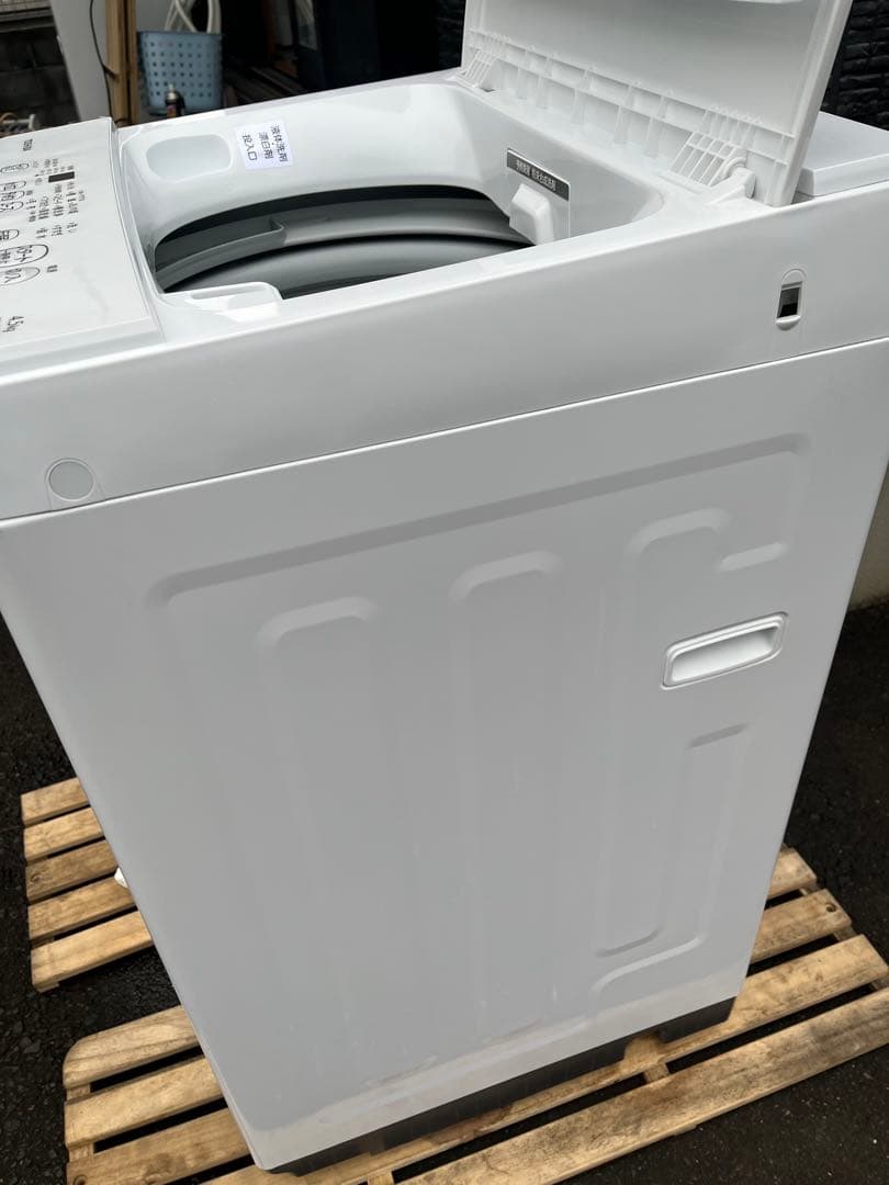 【送料込み】TOSHIBA 洗濯機　AW-45M9(W)