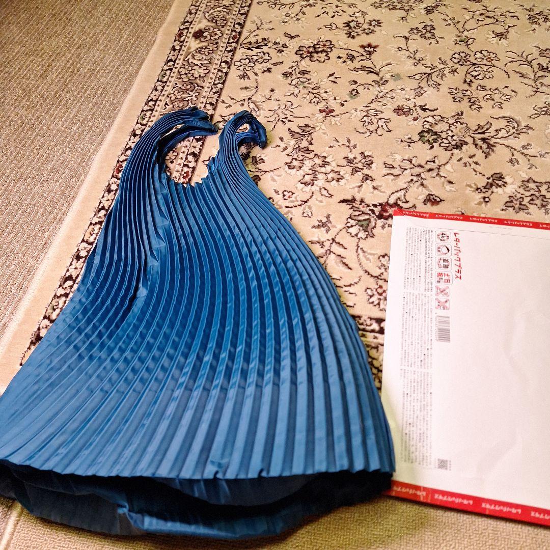 美品　ISSEY MIYAKE プリーツプリーズバッグロイヤルブルー♥️