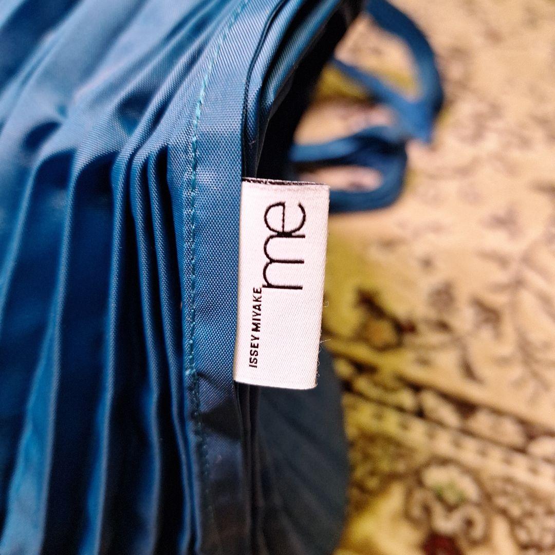 美品　ISSEY MIYAKE プリーツプリーズバッグロイヤルブルー♥️