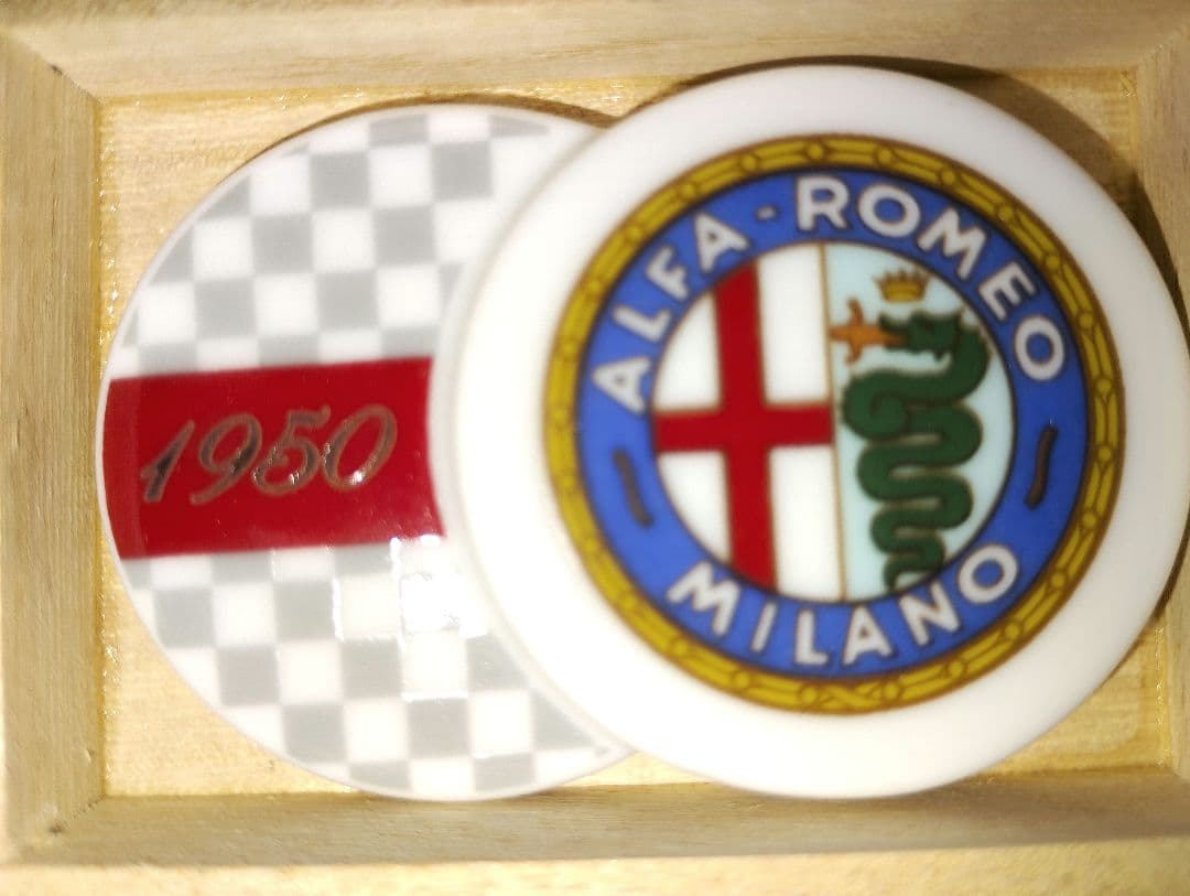 アルファロメオ　オリジナル歴代エンブレム入り美濃焼箸置きセット 9種類