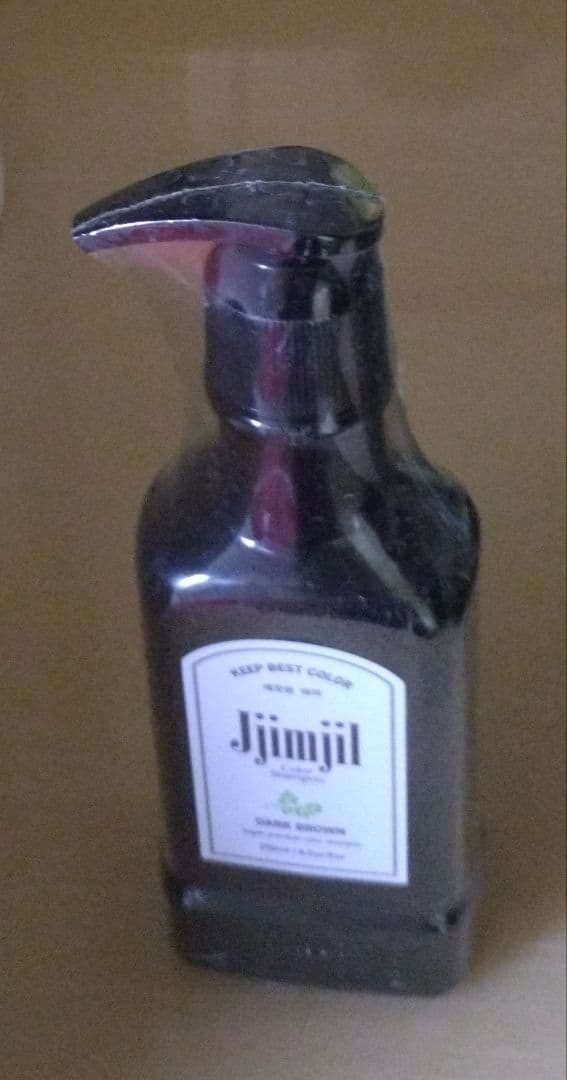 ジムジムカラーシャンプー　 ダークブラウン 六本入りです。
