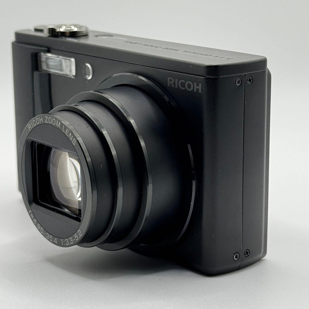 S*.様 【極美品】 【動作◎】 RICOH R10 リコー　コンデジ デジカメ