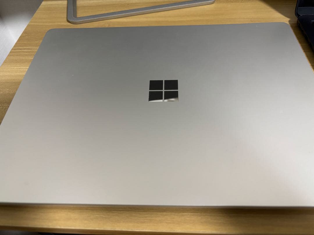 Microsoft Surface Laptop Go 本体