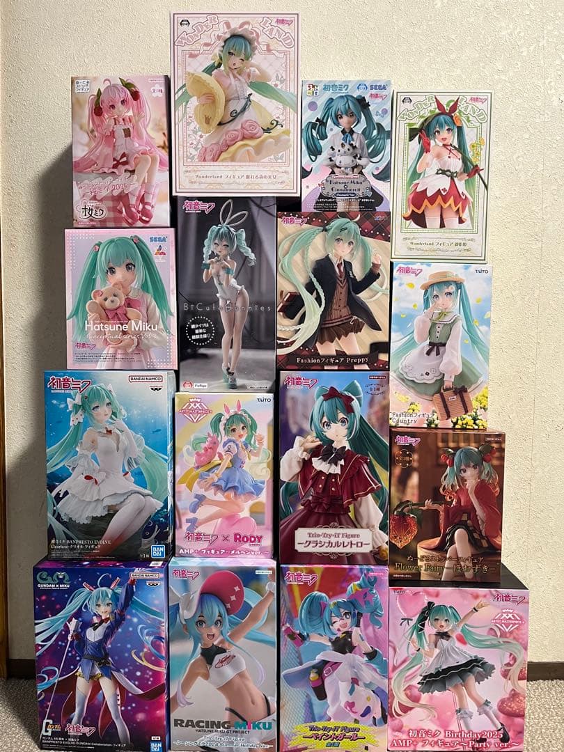 初音ミク　フィギュア　16体　まとめ売り