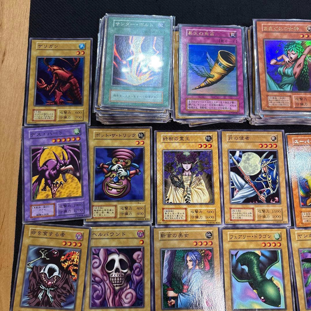 遊戯王　初期カード　200枚以上まとめ売り　絶版グッズ付き