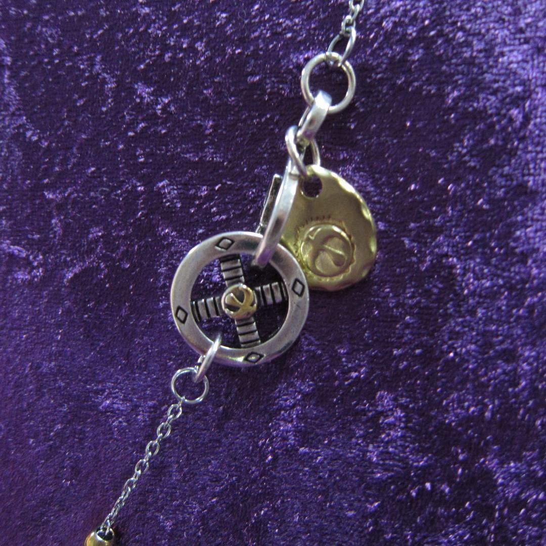 098金爪金縄フェザー、ホワイトハーツ、ターコイズ、バッファローボーンネックレス