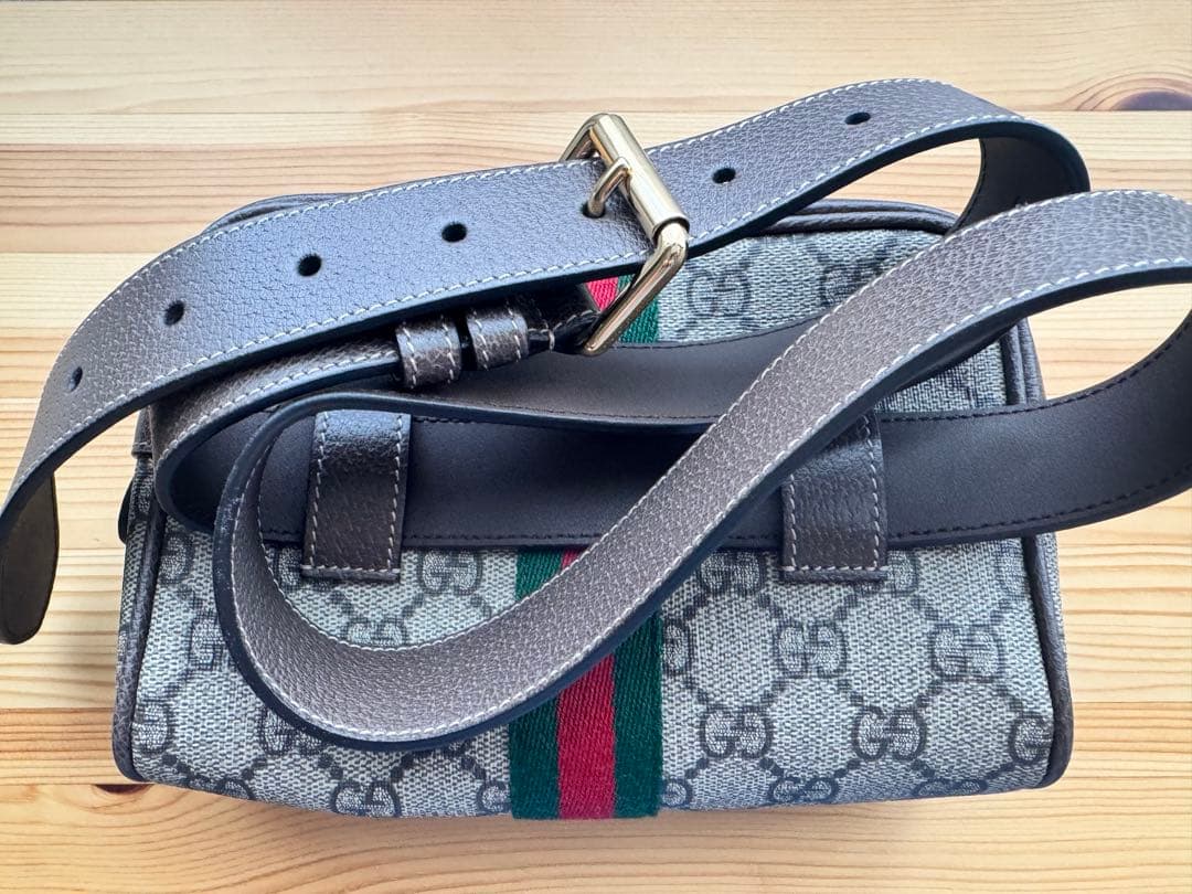 美品　GUCCI GGスプリーム　ウエストバッグ