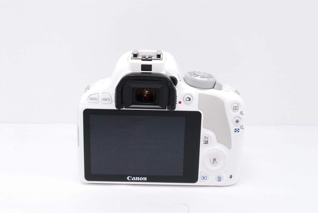 新品級❤️Canon kiss X7❤️人気のホワイト✨一眼レフカメラ