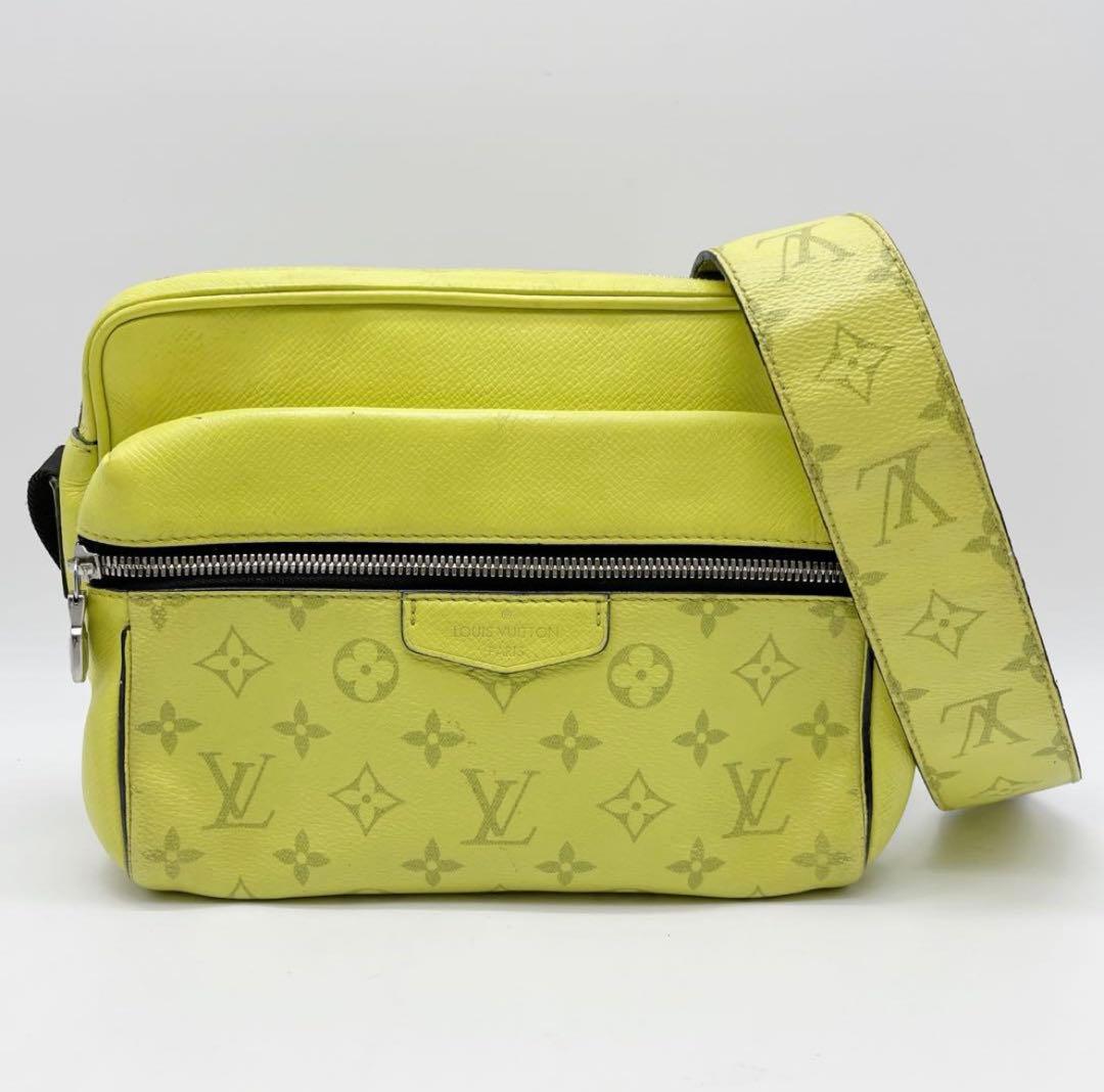 ルイヴィトン モノグラム タイガラマ　アウトドアメッセンジャーPM イエロー