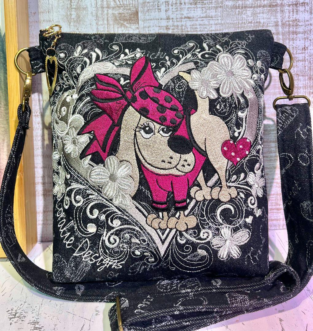 ロラライハリス♡ブラック英字ハートデニム♡刺繍のショルダーバッグ♡わんちゃん