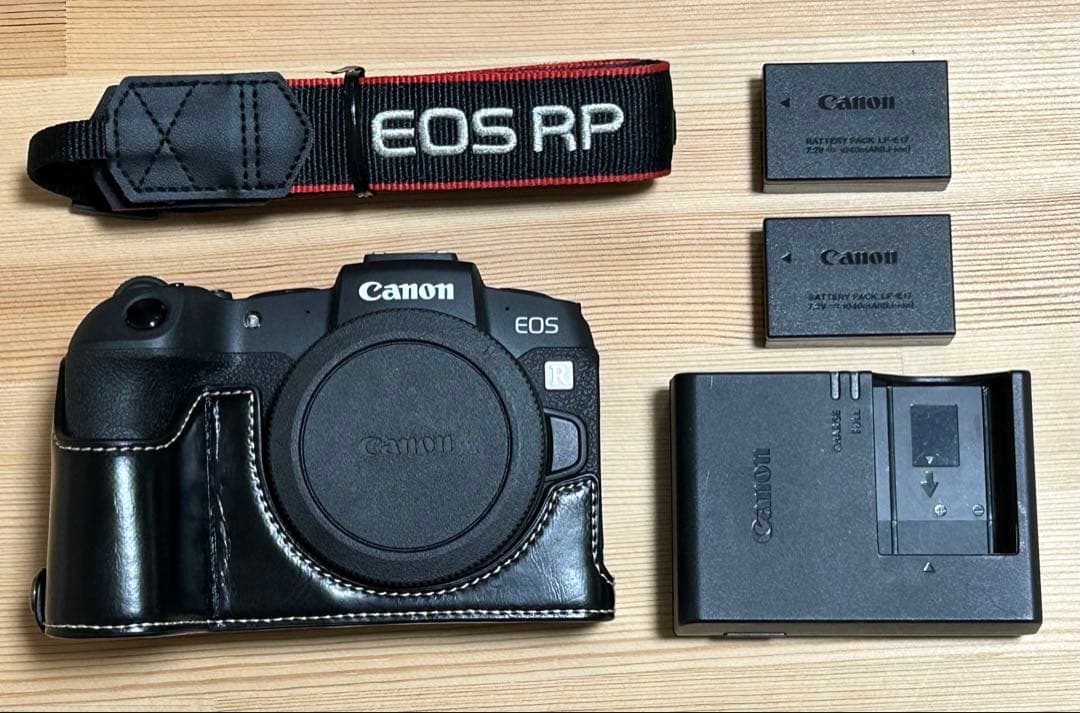 Canon EOS RP 本体・充電器・純正バッテリー2個・ボディケース付き