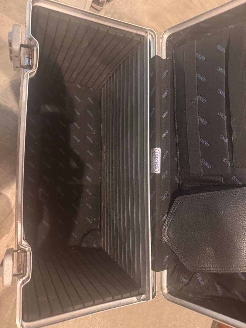 リモワ トパーズ 2輪 縦型 パイロット