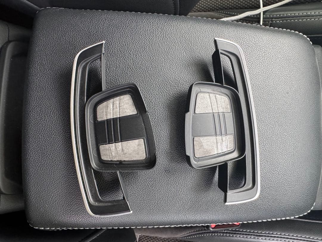 Audi S-tronic Paddle Progress VC A4 パドル