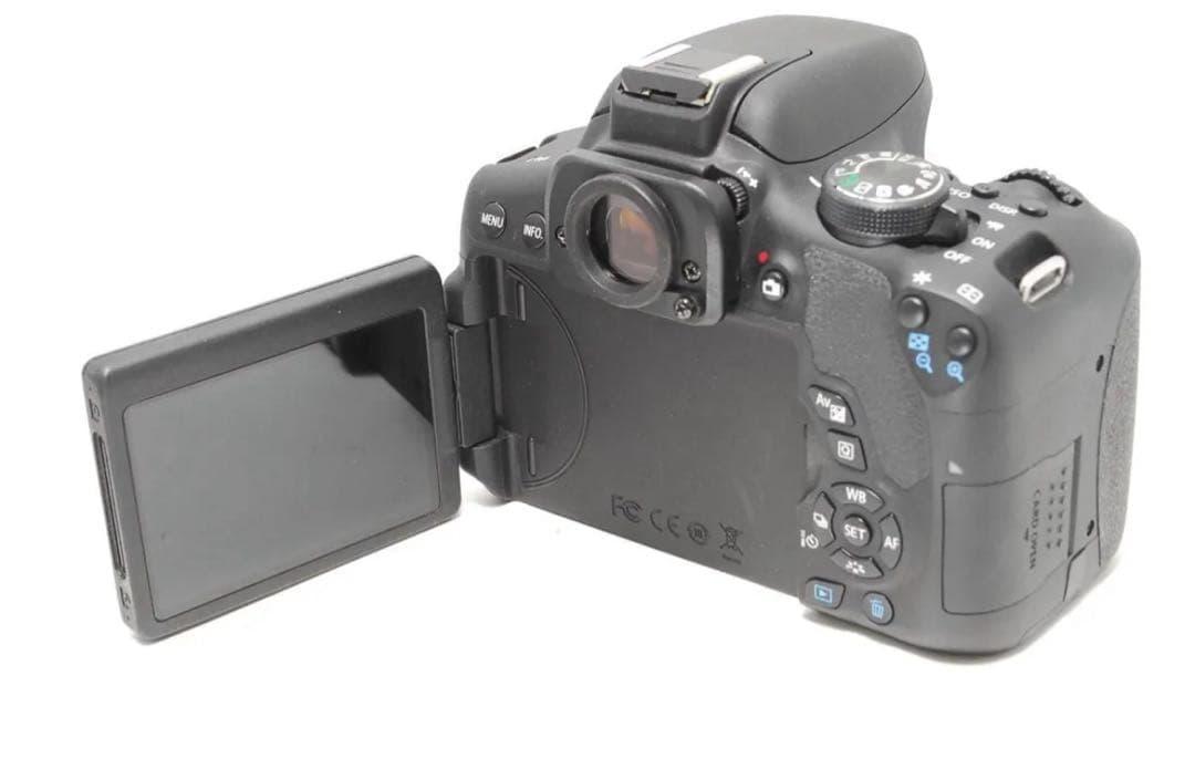 【美品】WiFi機能搭載　Canon Kiss X8i　タッチ操作OK